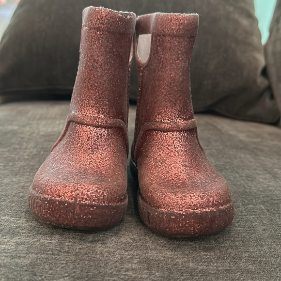 Size 6 Ugg Toddler Drizlita Rain Boots - Picture 2 of 8